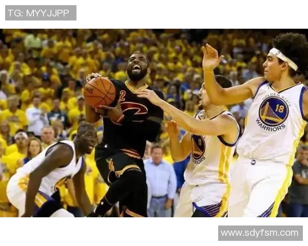 骑士与勇士总决赛第五场激战回顾：荣耀与挑战的巅峰对决